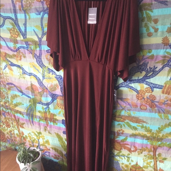 Stunning Forever 21 Dress - Picture 3 of 4